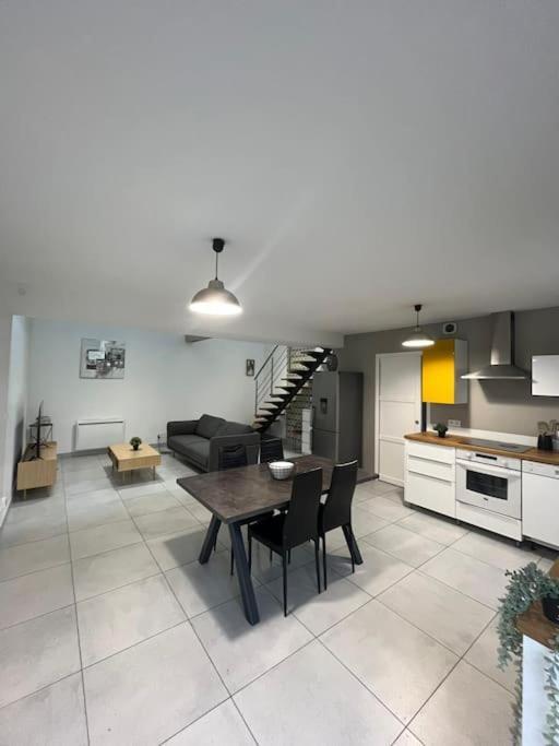 La Maison Du Bonheur 70 M² Saint-Amand-les-Eaux Exterior foto